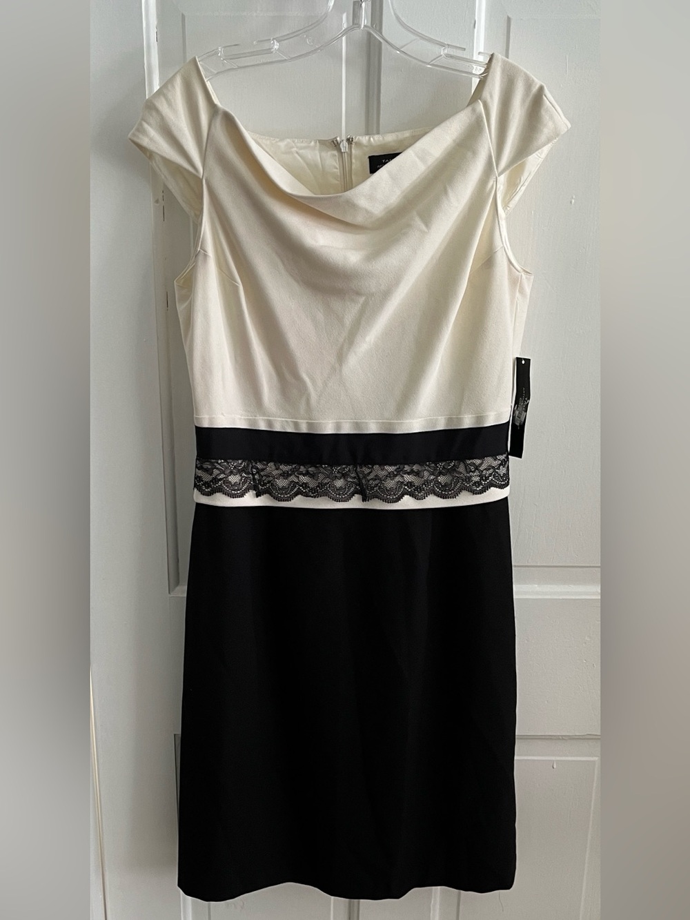 Tahari ArthurS Levine Size 8 NWT Dress Off-White/ Black